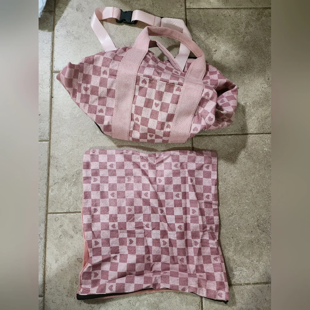 Funny Fuzzy Pet Carrier/Car Seat Cover, NWOT (please see description)*